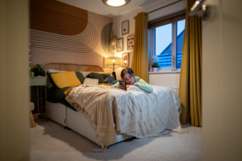 So finden Sie die richtige Gardine für das Jugendzimmer