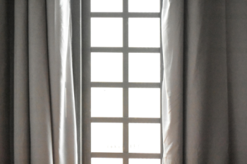 Mehr Privatsphäre in Ihren eigenen vier Wänden: Gardinen als Raumtrenner