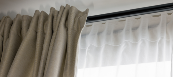 Gardinen perfekt in Form – Faltenwurf und Faltentiefe