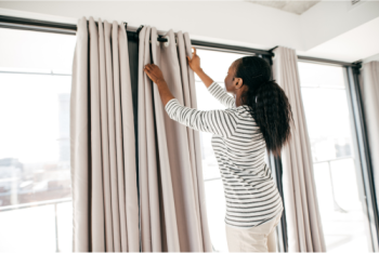 Moderner Fensterschmuck: Ösenschals und Schlaufenvorhänge