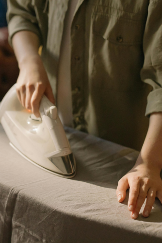 Vorhang kürzen mit Bügelband und ohne Nähmaschine